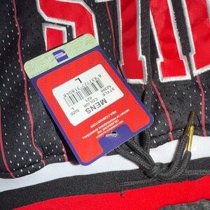Chicago Bulls Jersey men’s large Chicago bulls pinstripe shorts nwt